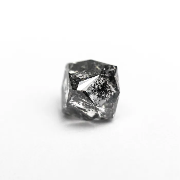 Earrings Misfit Diamonds 213ct 762x631x538mm Octahedron 2492901