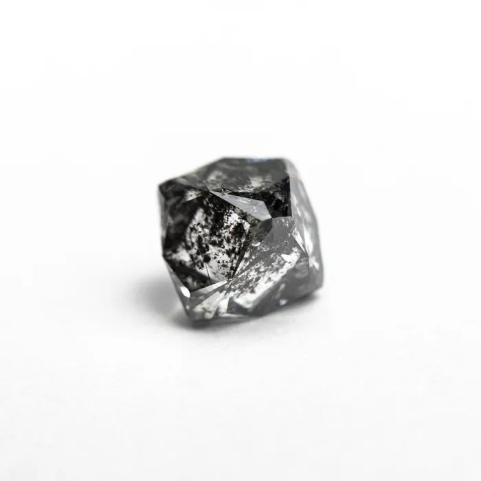 Earrings Misfit Diamonds 213ct 762x631x538mm Octahedron 2492901