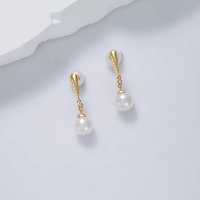 Earrings Pearly Lustre Elegant Freshwater Pearl Earrings WE00720
