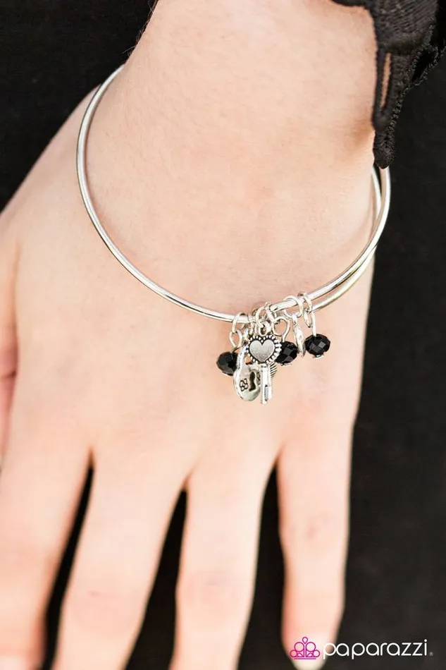 Paparazzi Bracelet Love Makes The World Go Round Black Paparazzi Jewelry Bracelets Paparazzi Bracelet Love Makes The World Go Round Black Paparazzi Jewelry Bracelets