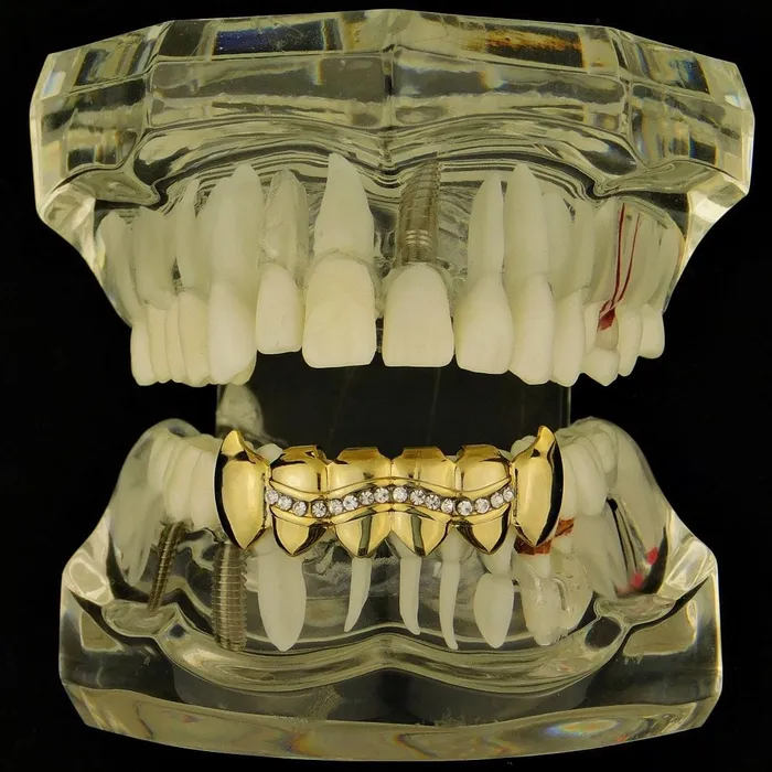 Bling Cartel Admin 14K Gold Plated Wavy Iced Bottom Vampire Fangs Grillz PreStyled Sets