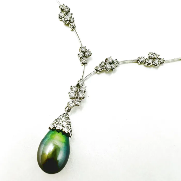 18K White Gold Necklace with Detachable Black Tahitian Pearl and 71 Diamonds Jewelry Necklaces