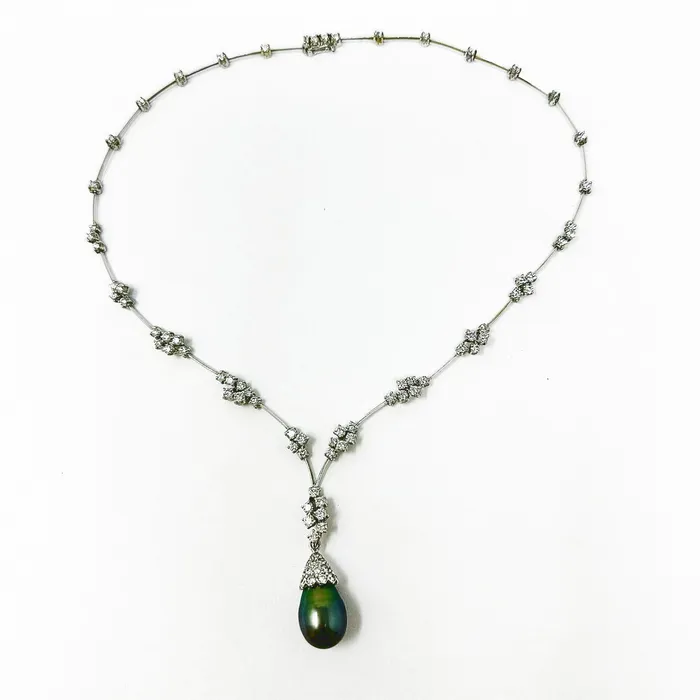 18K White Gold Necklace with Detachable Black Tahitian Pearl and 71 Diamonds Jewelry Necklaces