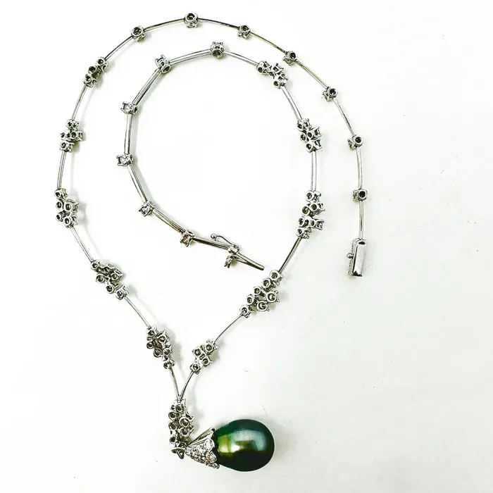 18K White Gold Necklace with Detachable Black Tahitian Pearl and 71 Diamonds Jewelry Necklaces