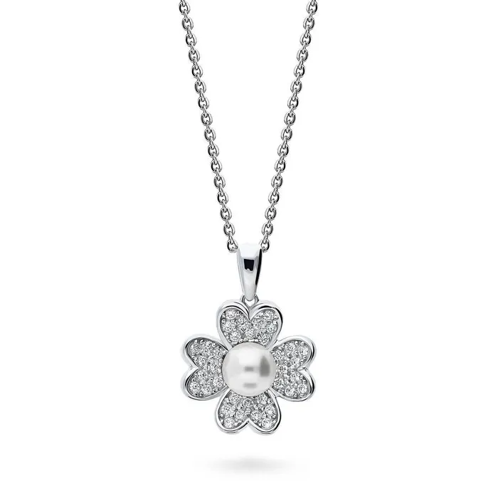 BERRICLE Necklaces Clover Imitation Pearl Necklace in Sterling Silver
