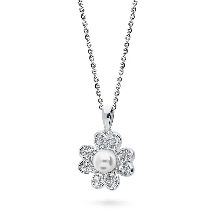 BERRICLE Necklaces Clover Imitation Pearl Necklace in Sterling Silver