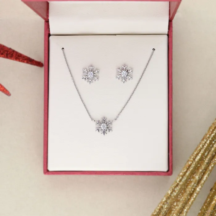 BERRICLE Necklaces Snowflake CZ Necklace in Sterling Silver