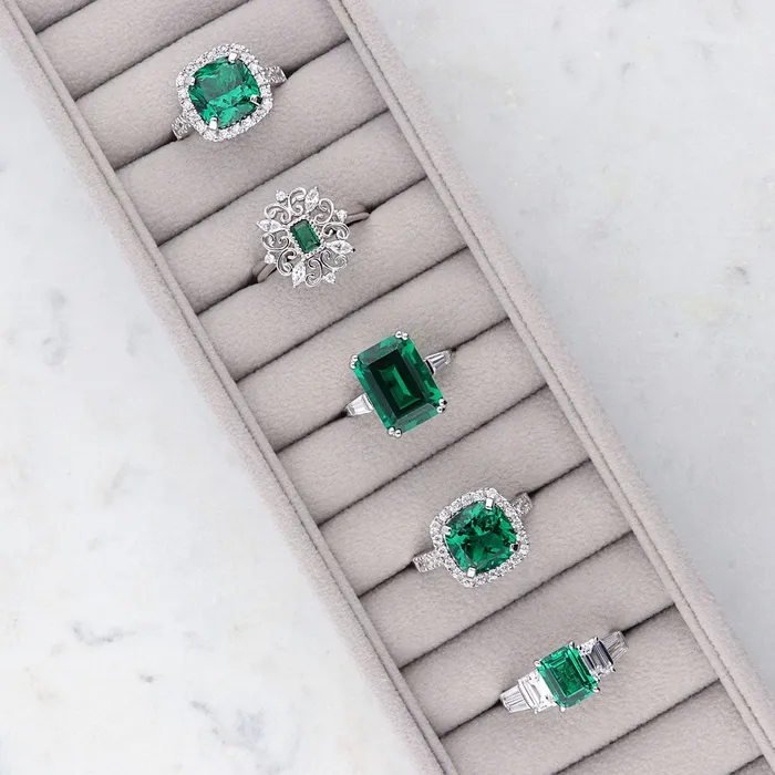 BERRICLE Rings Solitaire Simulated Emerald CZ Ring in Sterling Silver 85ct