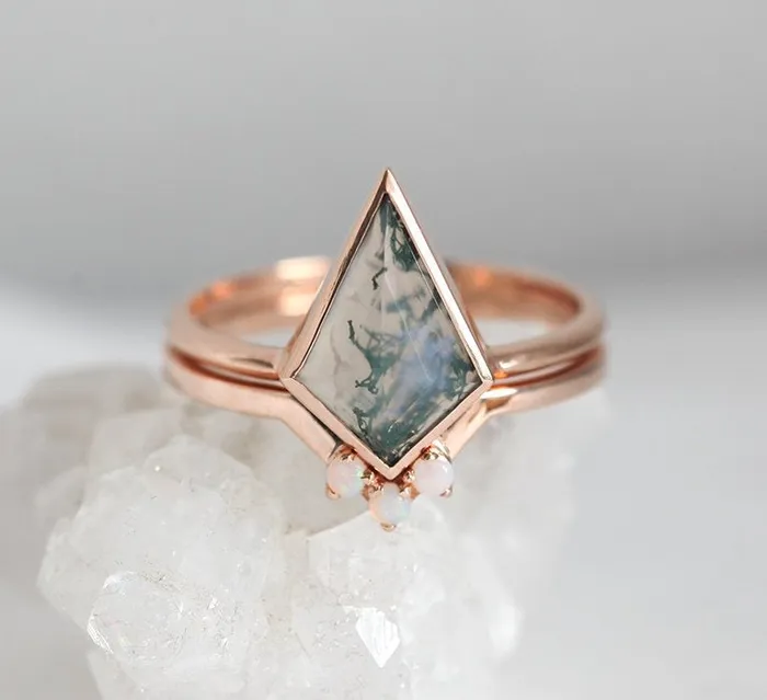 Capucinne Rings Zara Kite Moss Agate Ring