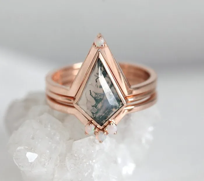 Capucinne Rings Zara Kite Moss Agate Ring