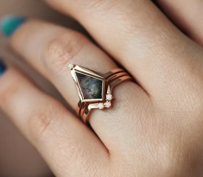 Capucinne Rings Zara Kite Moss Agate Ring