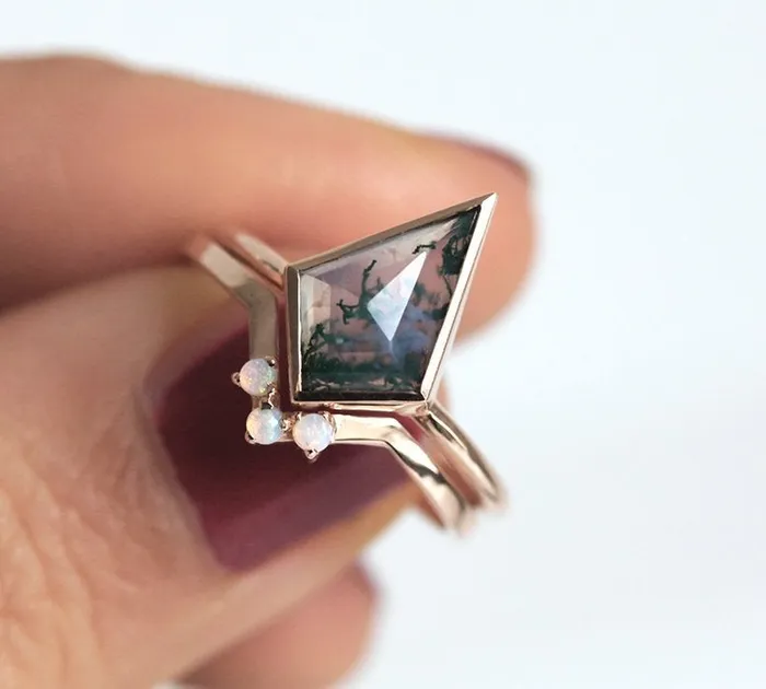 Capucinne Rings Zara Kite Moss Agate Ring