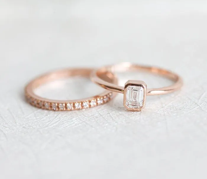 Elegant Solitaire EmeraldCut Diamond Engagement Ring Capucinne Rings