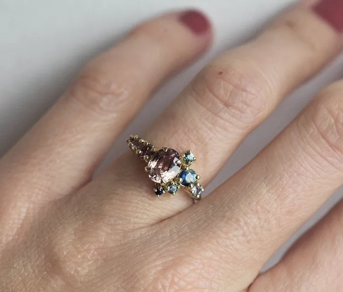 Rings Capucinne Brenda Peach Sapphire Cluster Ring