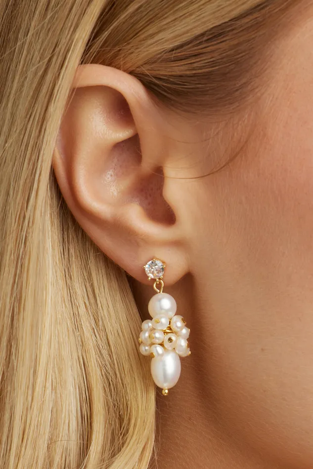 Untamed Petals Sydney Pearl Drops Earrings