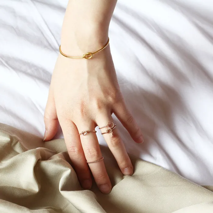 Bracelets LOULOUROSE Knotted Heart Bracelet
