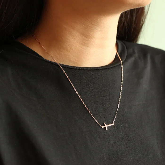 Horizontal Cross Necklace LOULOUROSE Necklaces