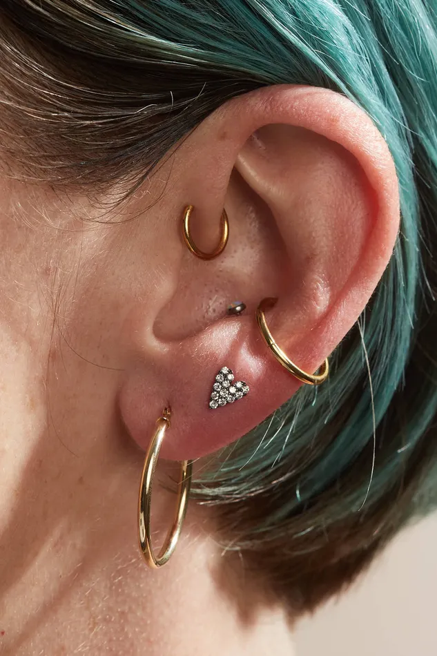 ILA Necklaces Heart Studs Diamond