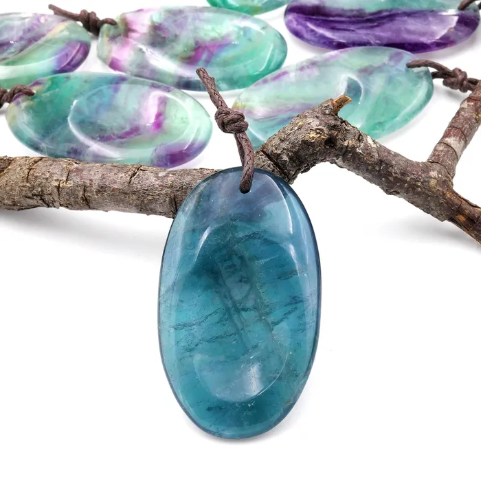 Natural Rainbow Fluorite Pendant Indented Oval Focal Worry Stone Bead Intrinsic Trading Necklaces