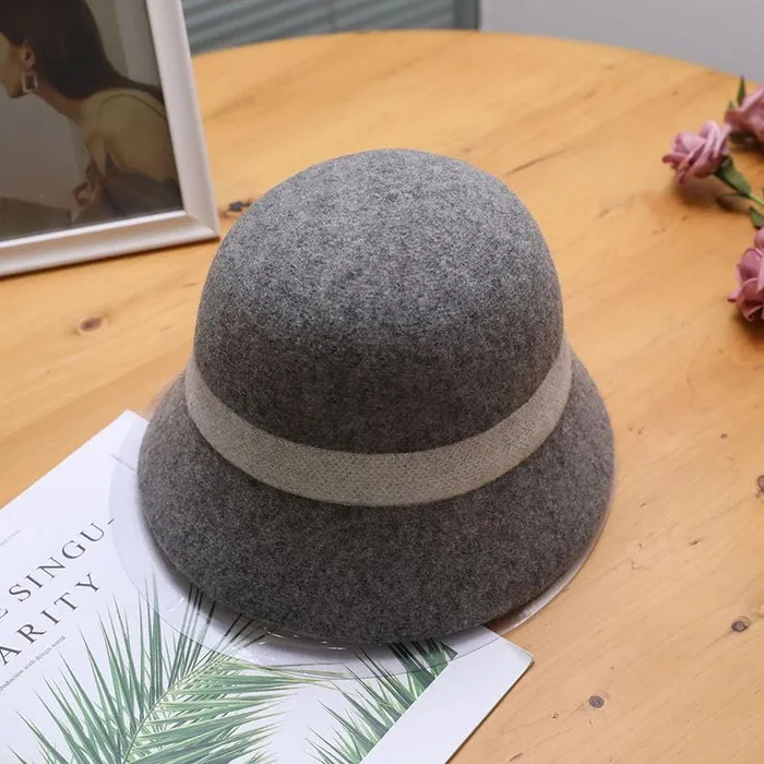 Refined by AnnaKaci Rings Two Tone Cloche Hat