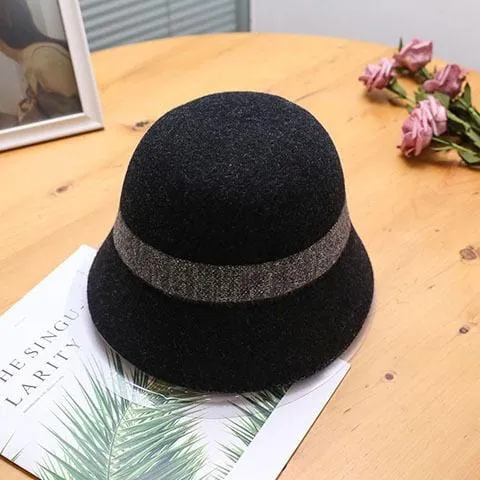 Refined by AnnaKaci Rings Two Tone Cloche Hat
