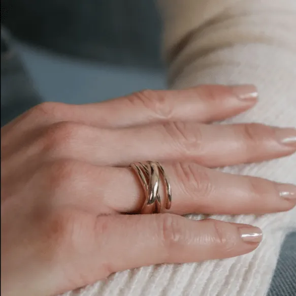 Rings Suetables Romane Ring