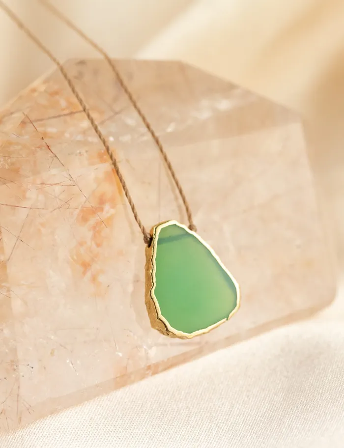 SoulKu Necklaces Kelly Chalcedony Alchemy Necklace for Nurture Your Heart